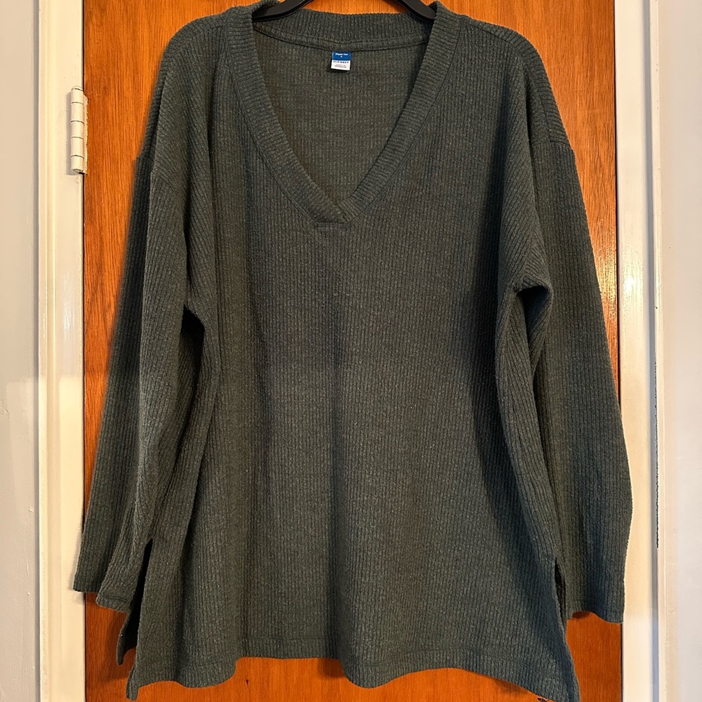 Old Navy Green V-Neck Sweater Relaxed Fit Soft Knit